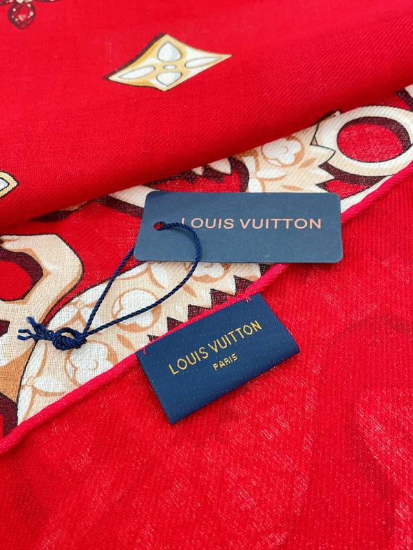 Louis Vuitton Scarf LVC00479